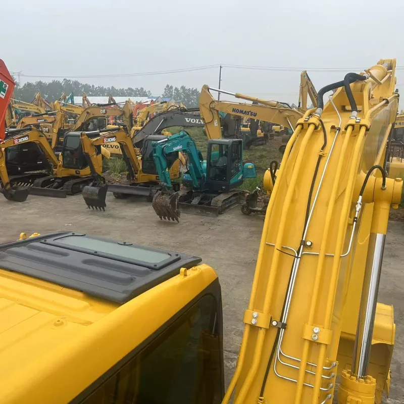 二手小松130-7挖掘机