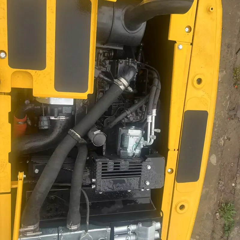 二手小松130-7挖掘机