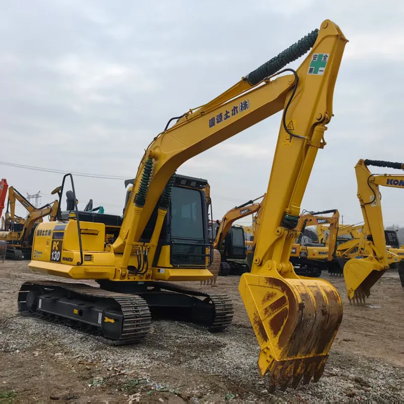 二手小松130-7挖掘机