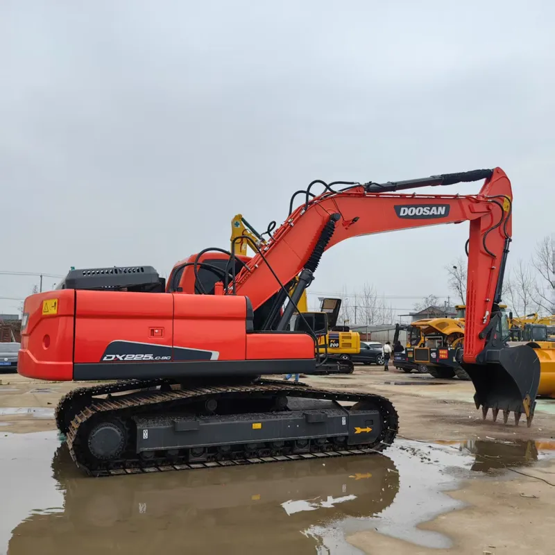 二手斗山225-9挖掘机