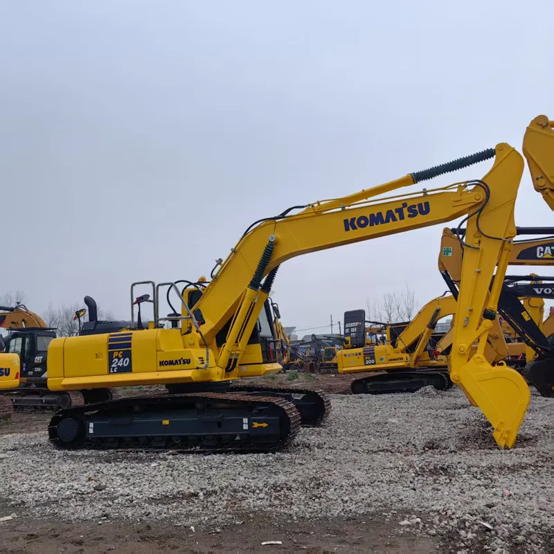 二手小松240-8挖掘机