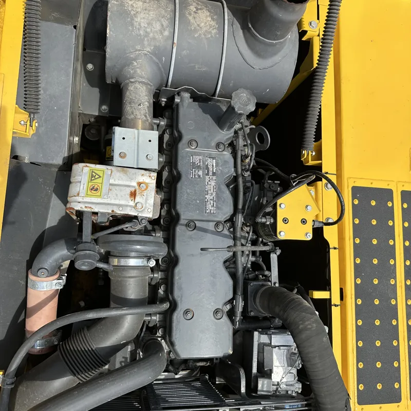 二手komatsu 240-8挖掘机