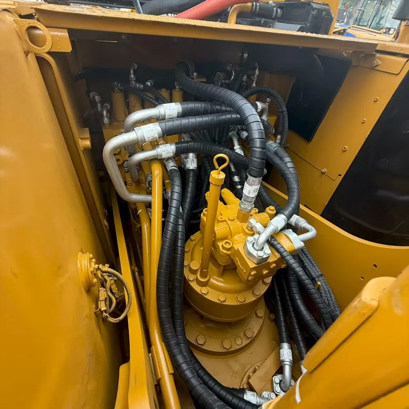 二手卡特323D2L挖掘机