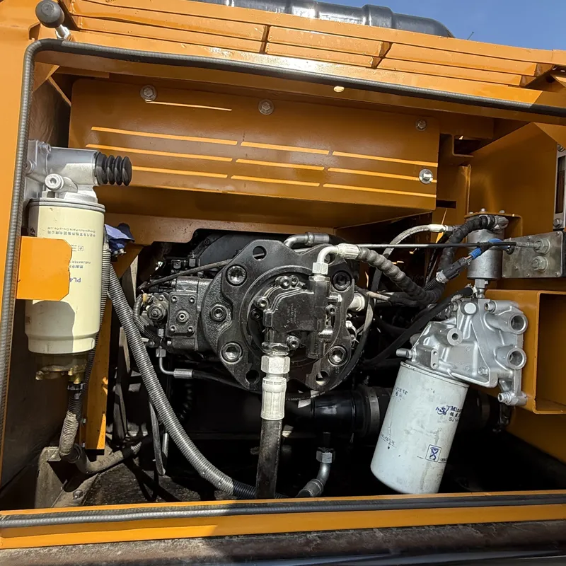 二手三一215挖掘机