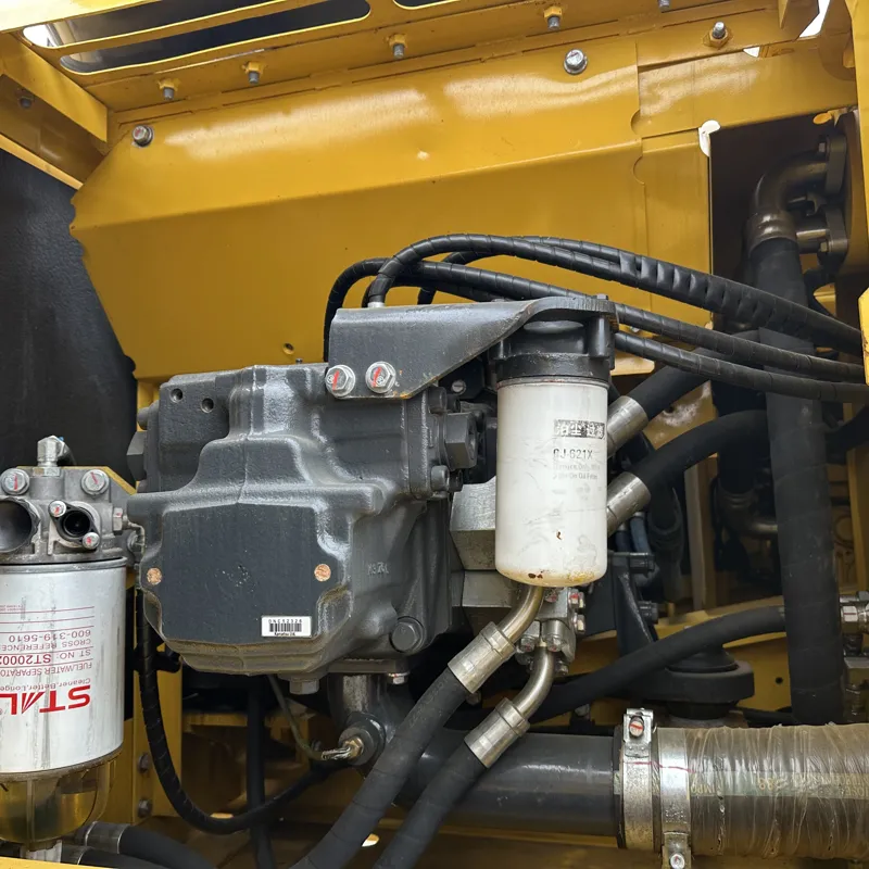 二手小松220-8挖掘机