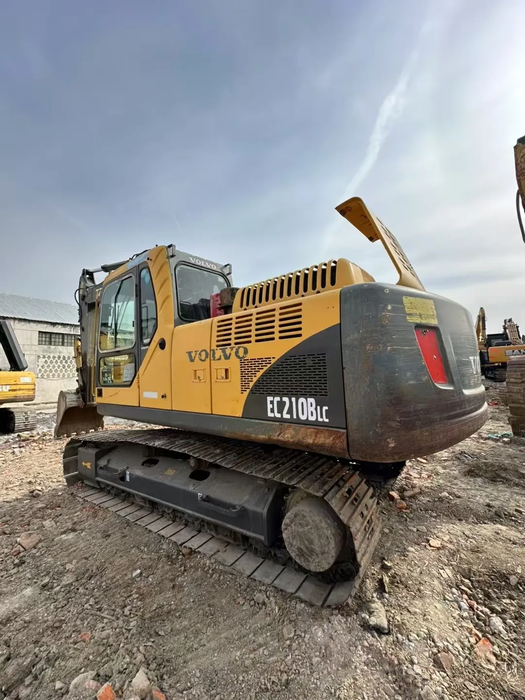 二手沃尔沃210挖掘机