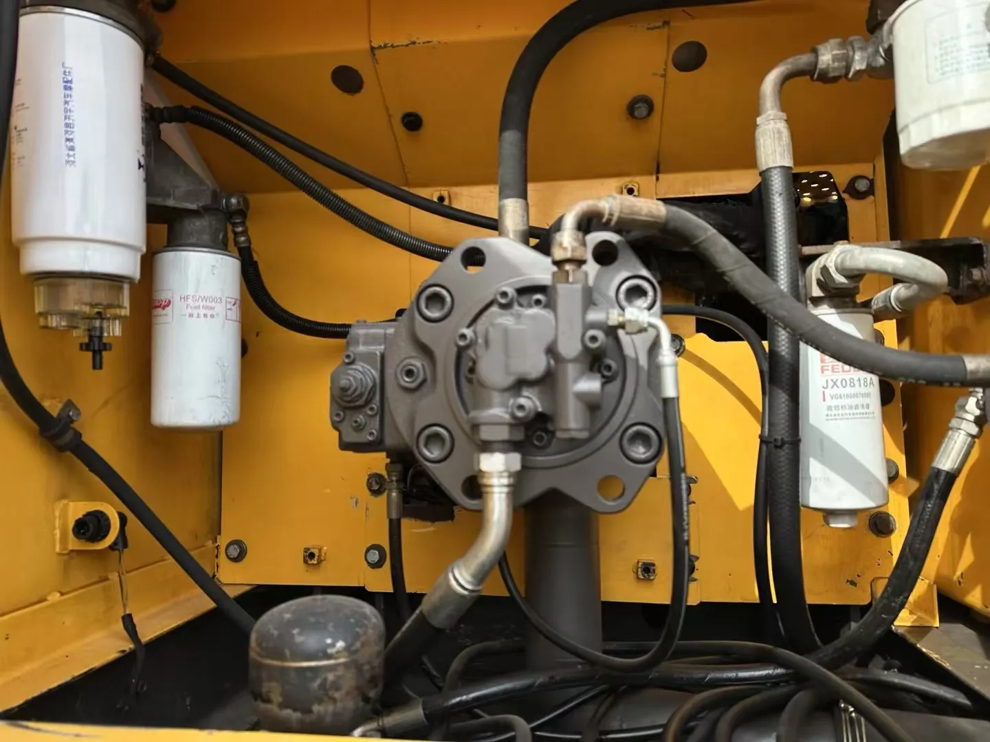 二手沃尔沃210挖掘机