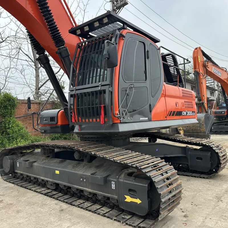 二手斗山dx300lca挖掘机