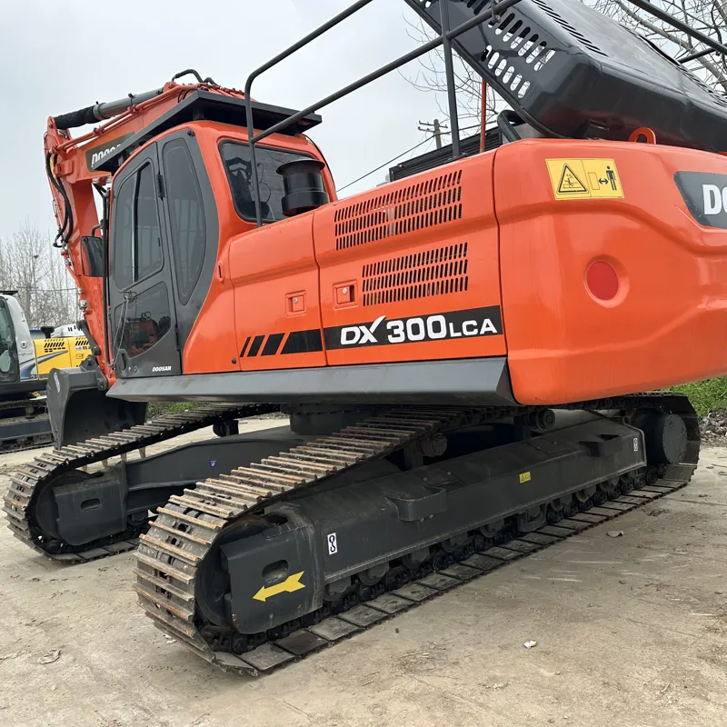二手斗山dx300lca挖掘机