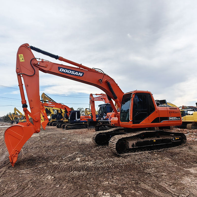 Used 斗山DH220LC-9 excavator