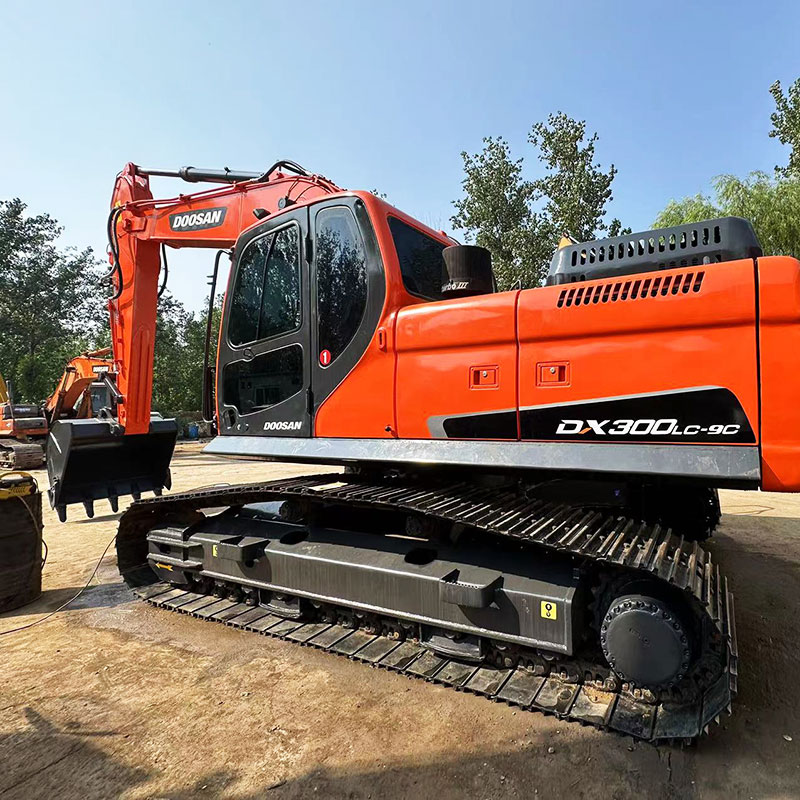 Used 斗山DX300LC-9C excavator