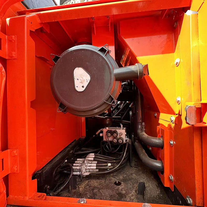 二手斗山DX300LC-9C挖掘机