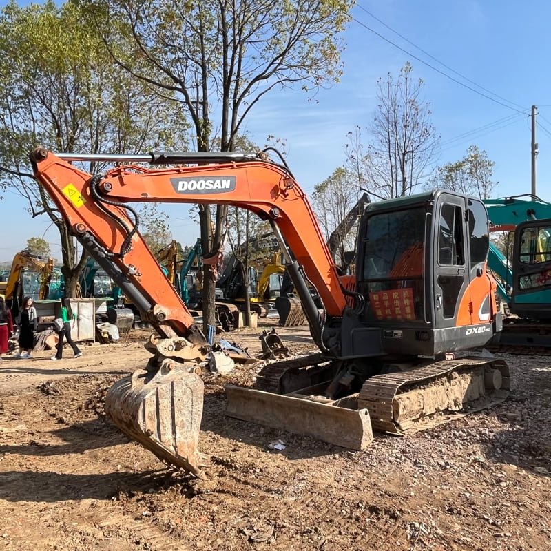 Used 斗山DX60 excavator