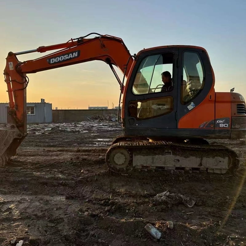 Used 斗山DX80 excavator