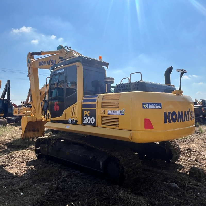 Used 小松200-8 excavator