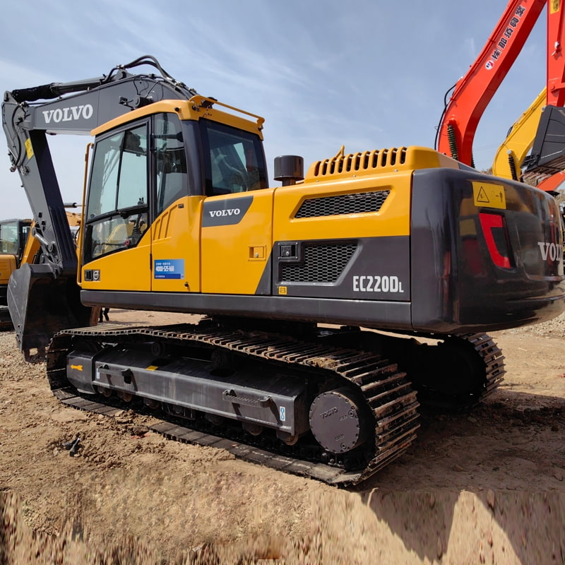 Used 沃尔沃220D excavator